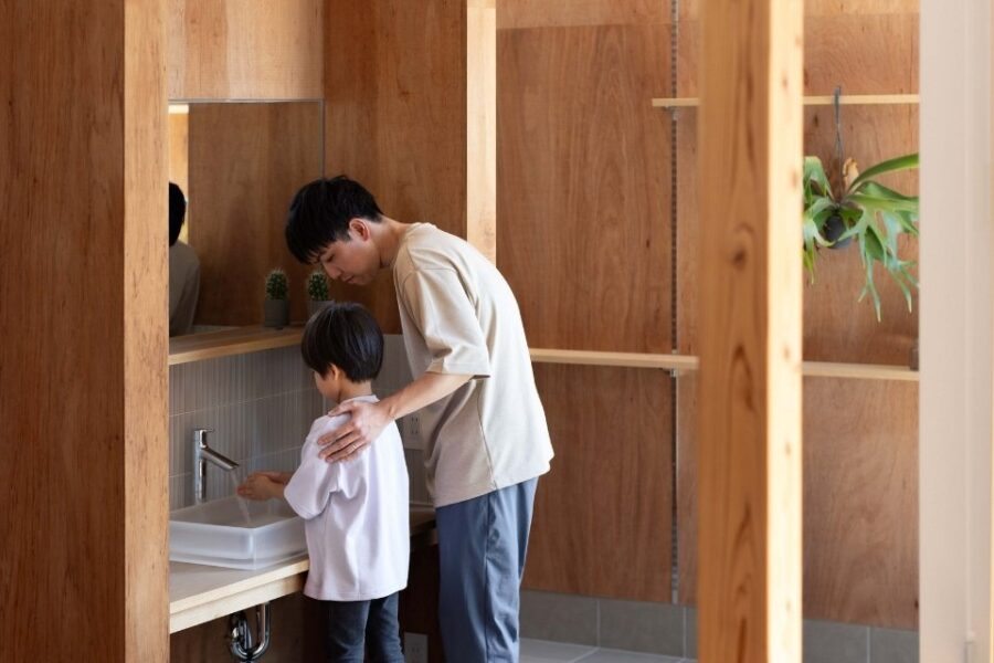 造作家具で空間に統一感が出る理由｜素材・ライン・金物の設計ポイント